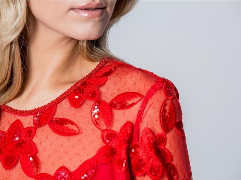 Zlecę produkcję sukienek - termin 2 miesiące