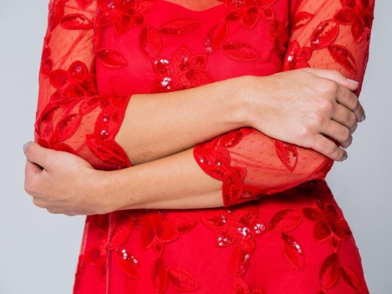 Zlecę produkcję sukienek - termin 2 miesiące